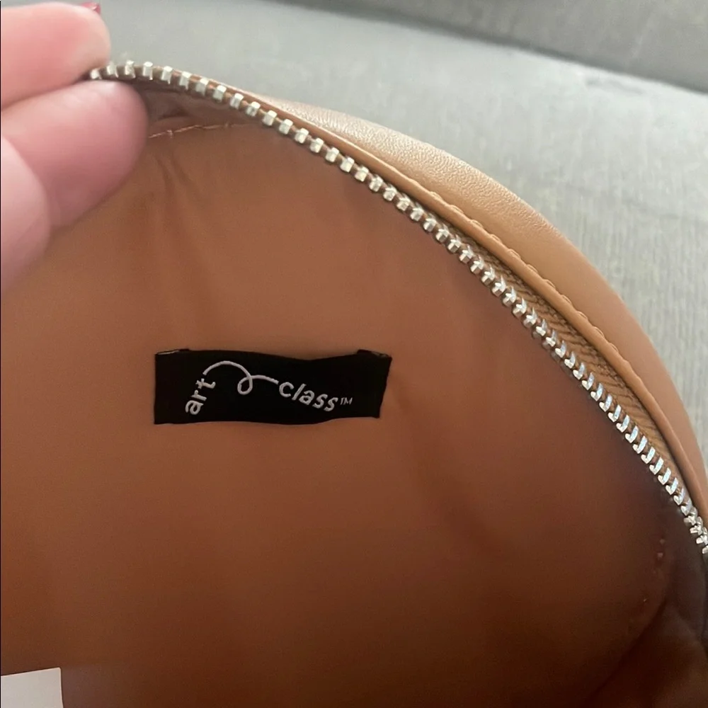 Art Class - Round Tan Woven Bag with Floral Design